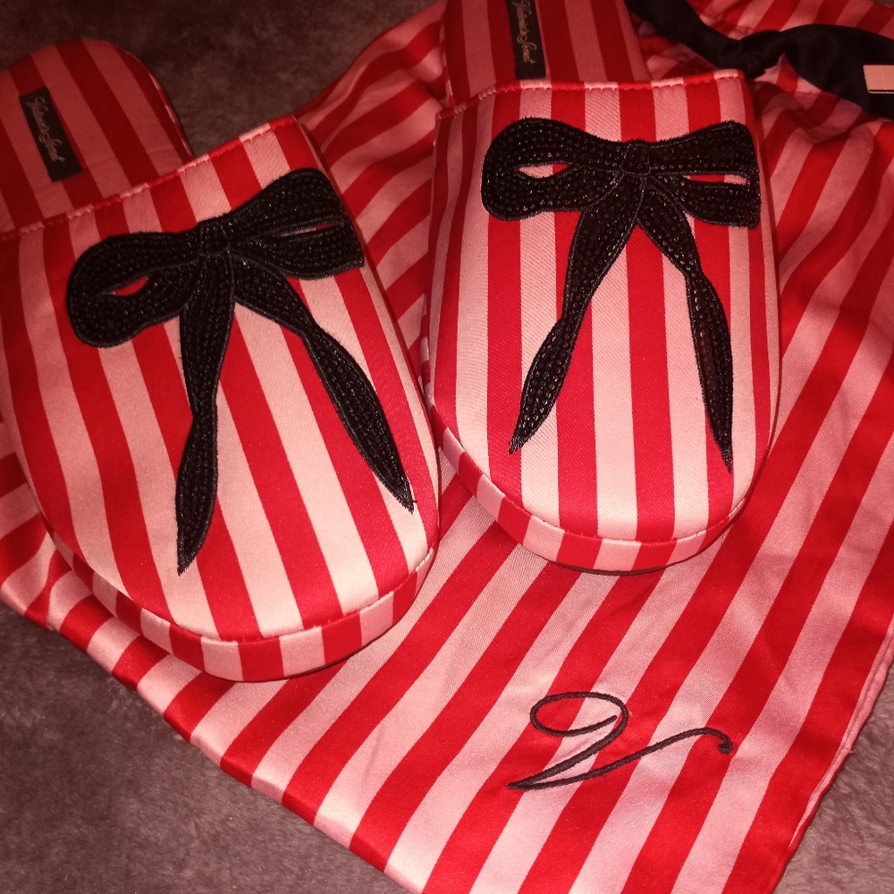 NWT Size 7/8 Victoria's Secret Iconic Red & Pink Strips W/ Sparkly Bow Slippers - Picture 16 of 16